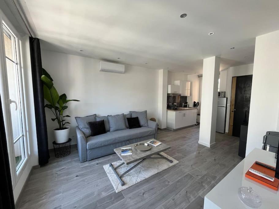 Vue Mer Le Montana Cannes Luaran gambar