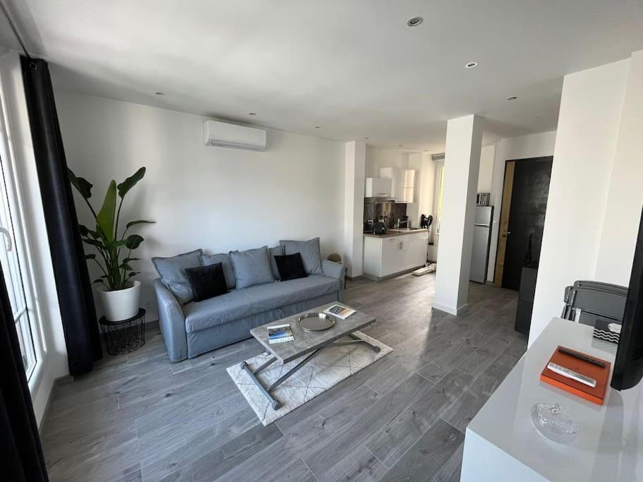 Vue Mer Le Montana Cannes Luaran gambar