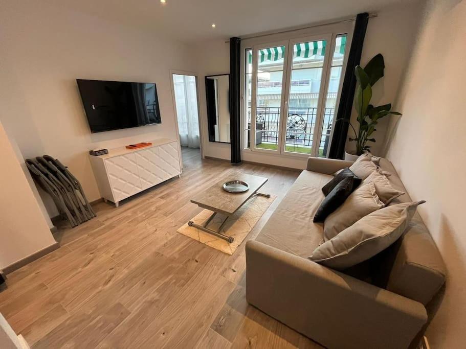 Vue Mer Le Montana Cannes Luaran gambar